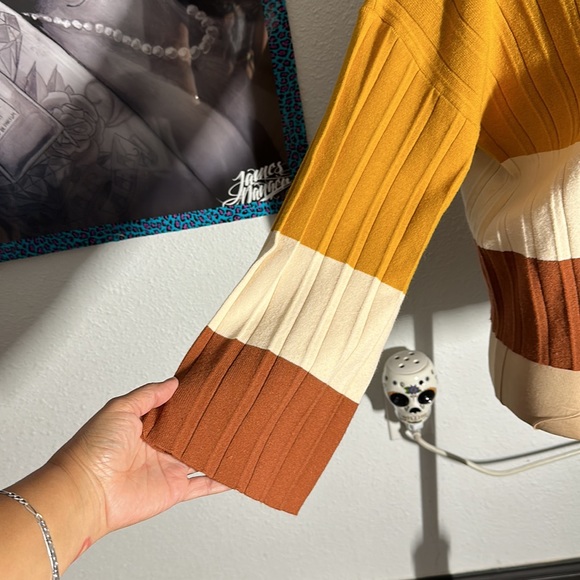 NWT Lumiere sweater - Picture 3 of 6